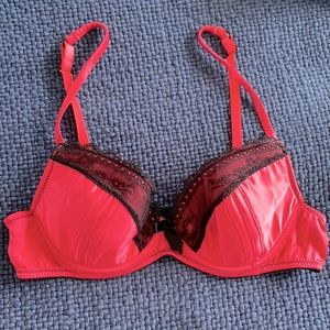 Etam Paris Satin & Lace Bra – Size 34B